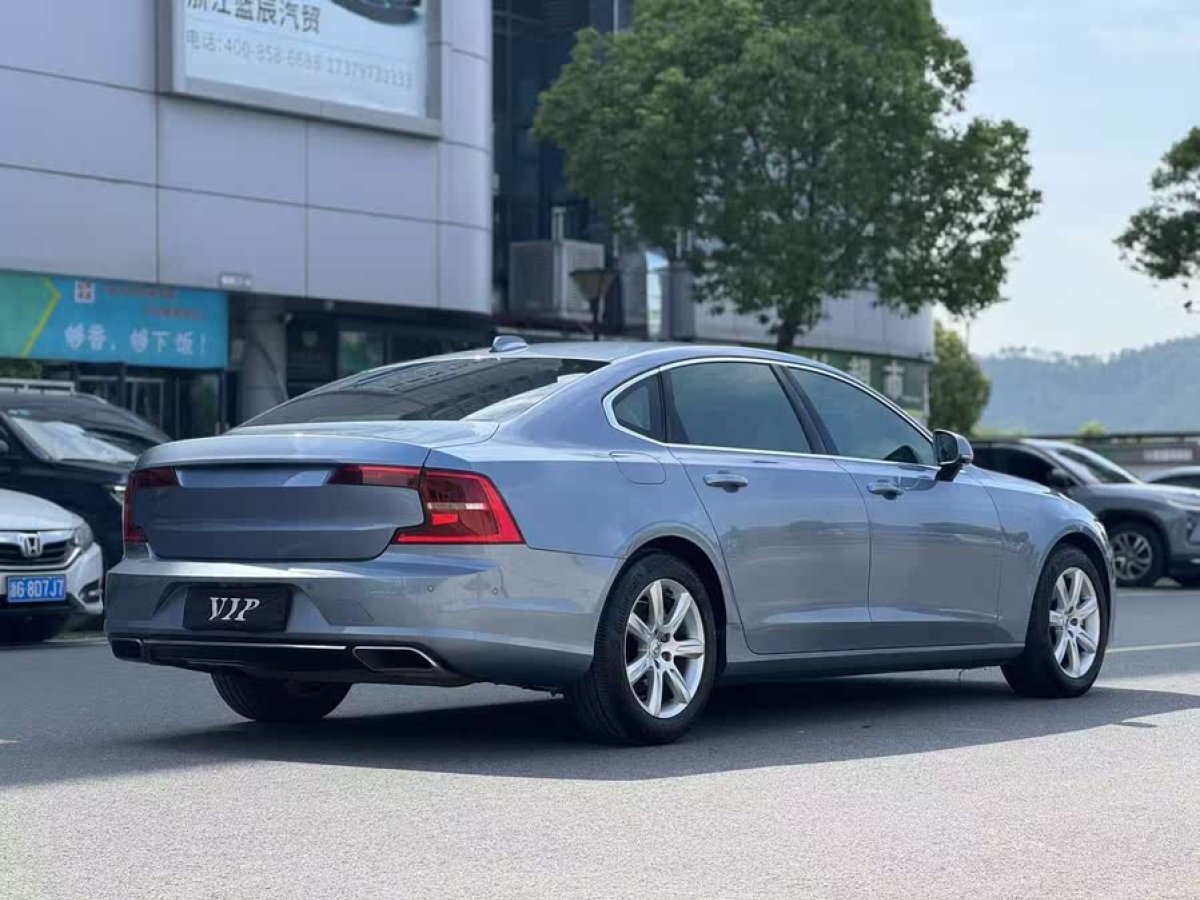 沃爾沃 S90  2018款 T4 智逸版圖片