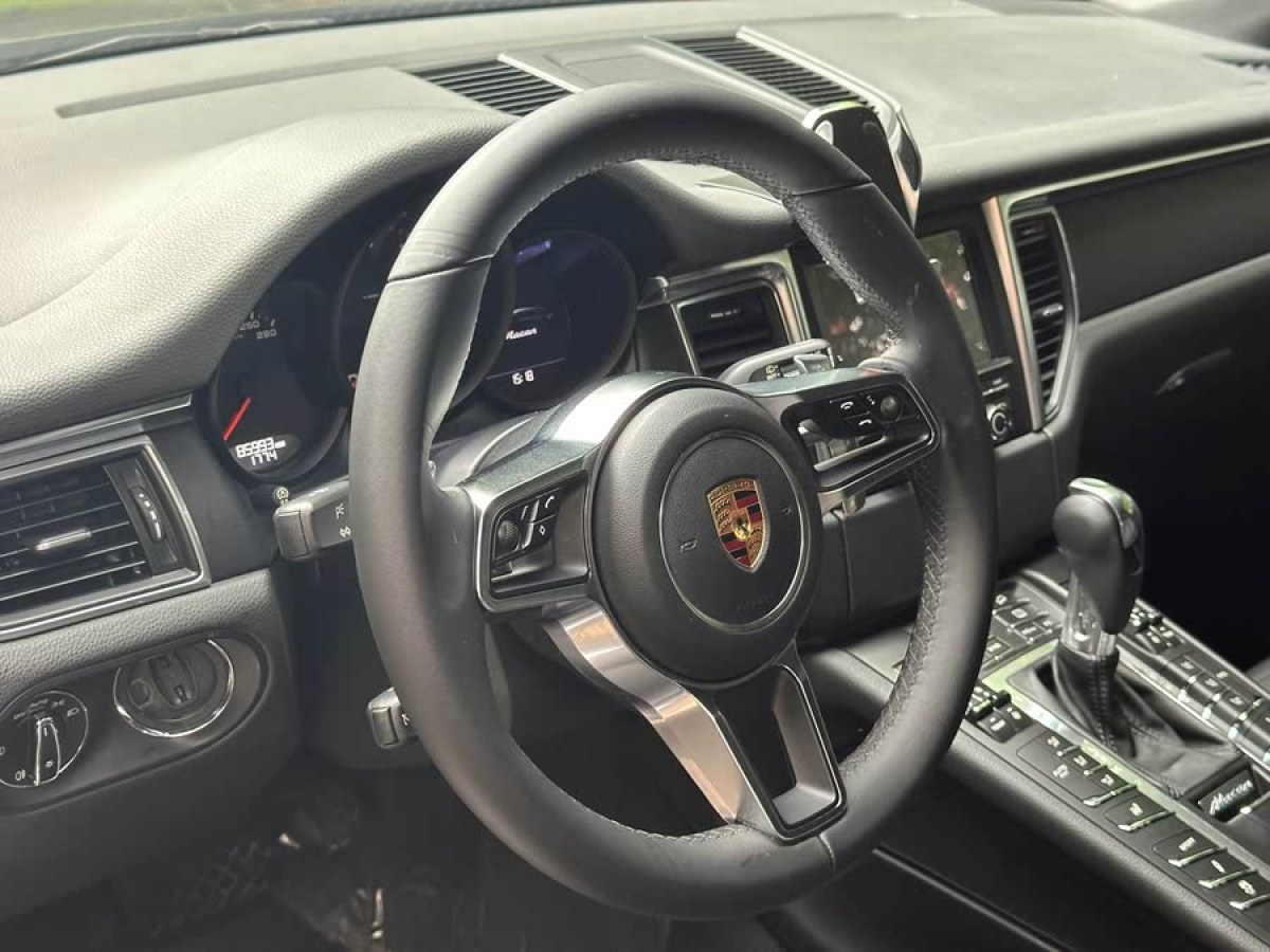 保時(shí)捷 Macan  2016款 Macan 2.0T圖片