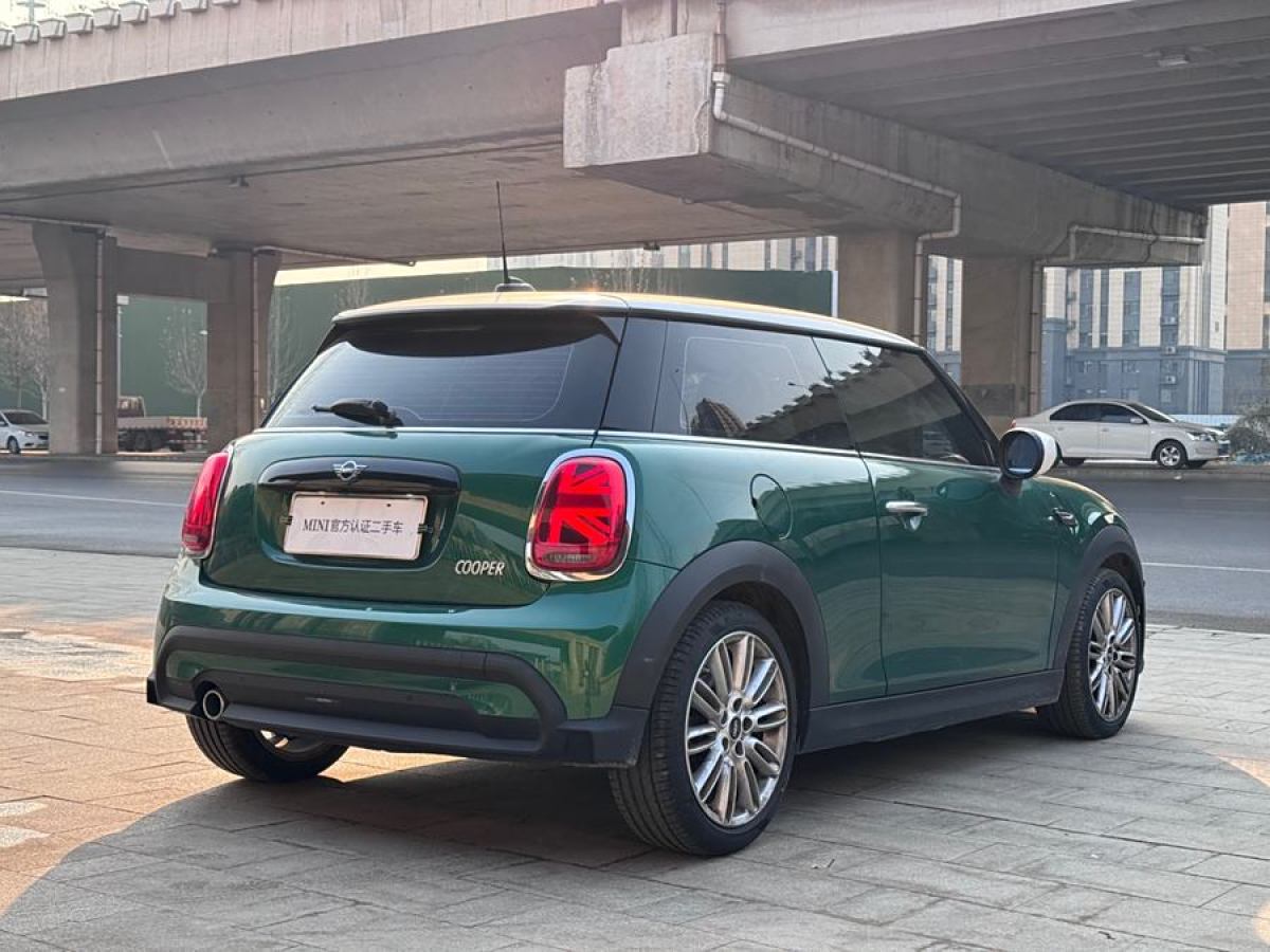 MINI MINI  2022款 改款 1.5T COOPER 經(jīng)典派圖片