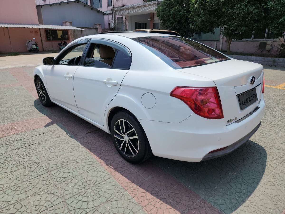 奔騰 B50  2013款 1.6L 自動豪華型圖片