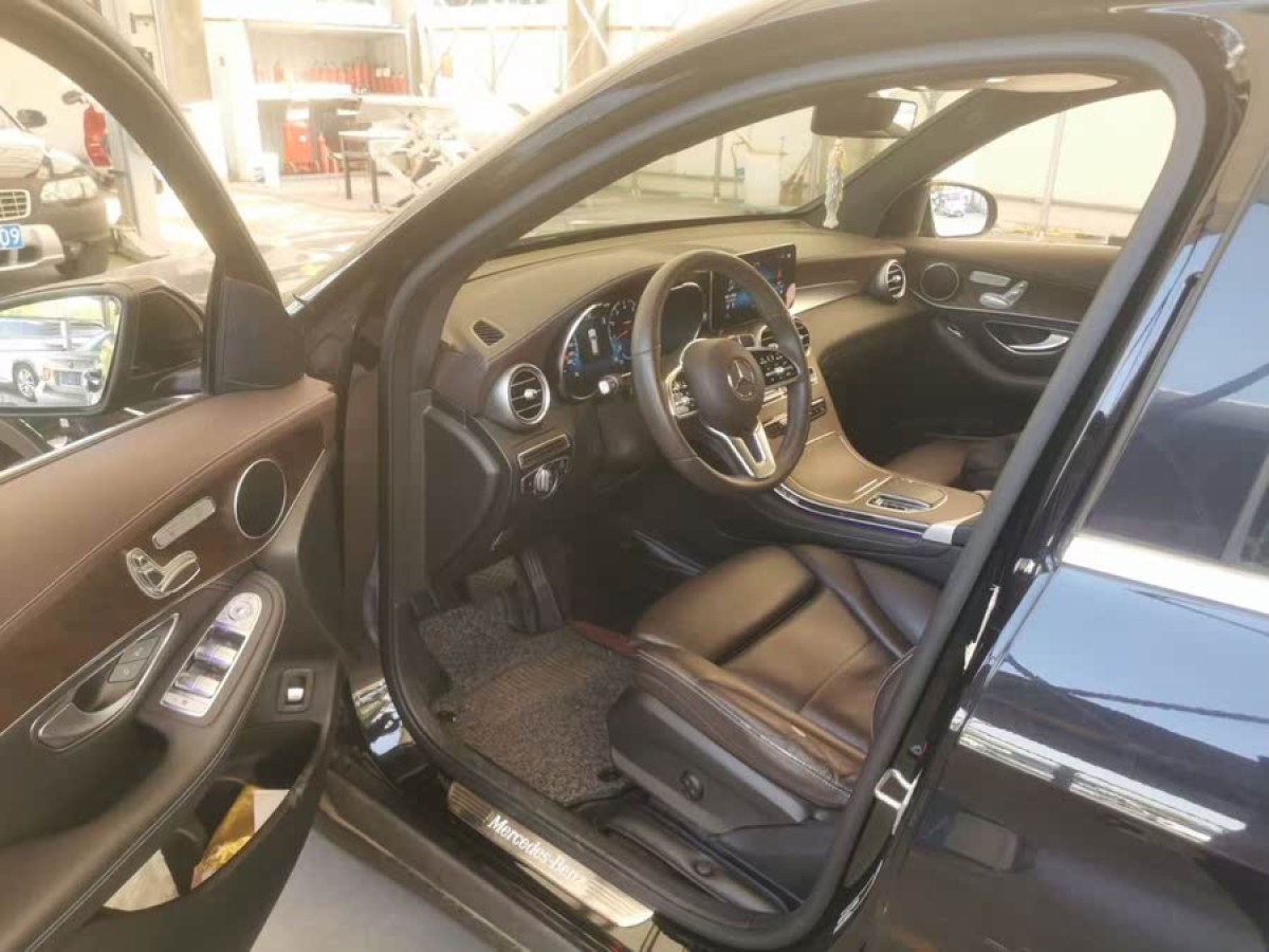 奔馳 奔馳GLC  2025款 改款 GLC 260 L 4MATIC 豪華型圖片