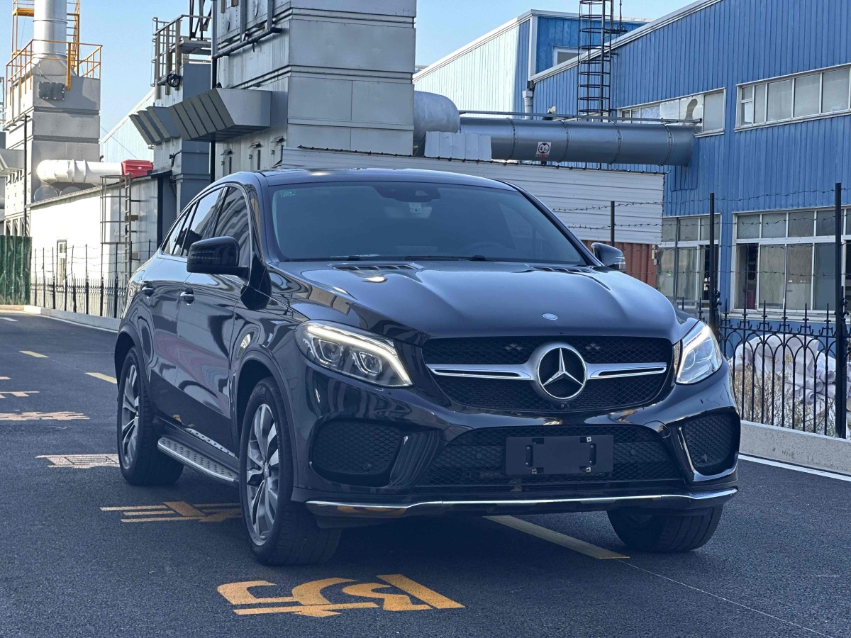 奔驰 奔驰GLE轿跑  2015款 GLE 400 4MATIC 轿跑SUV图片