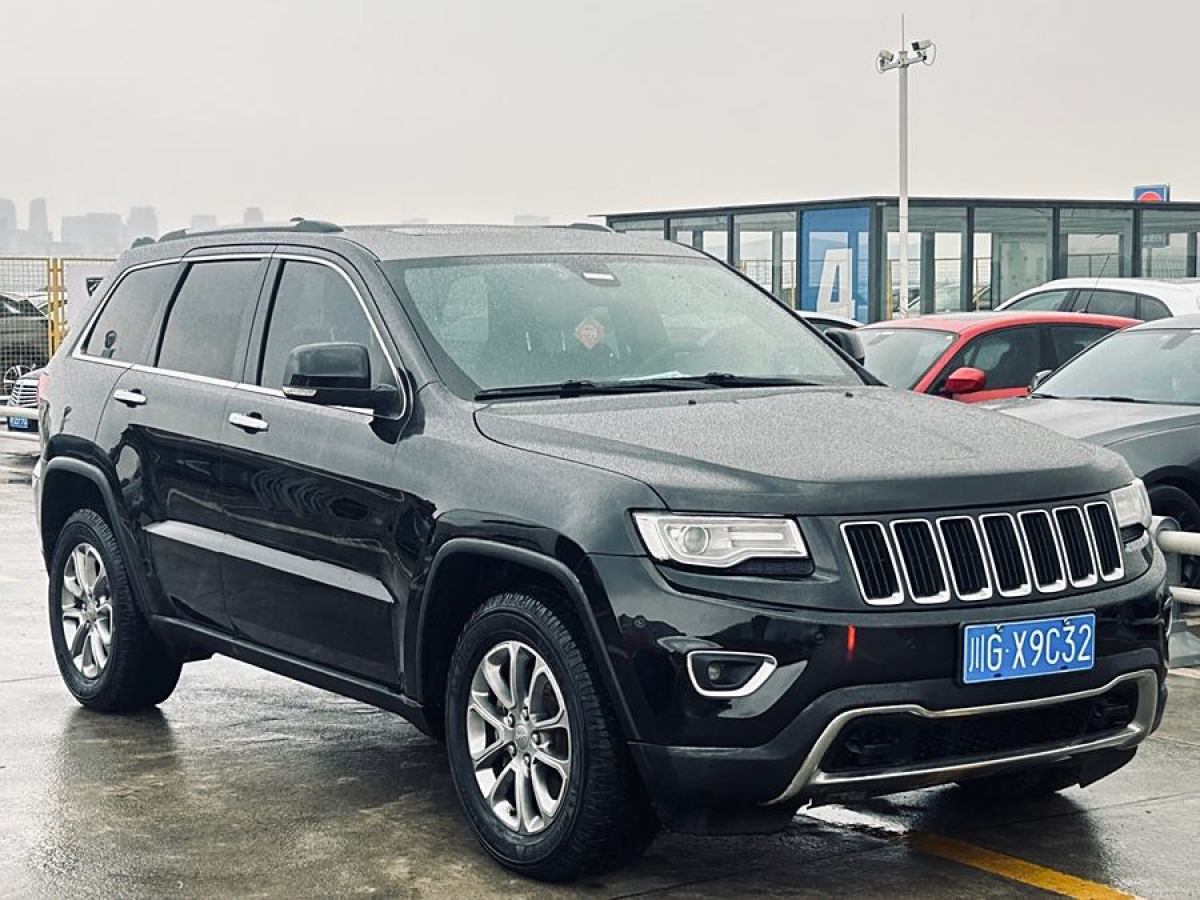 2014年10月Jeep 大切諾基  2015款 3.0L 舒享導(dǎo)航版