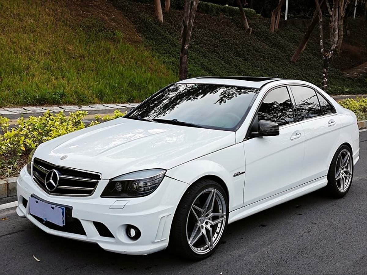 2011年8月奔馳 奔馳C級(jí)AMG  2010款 AMG C 63 高性能版