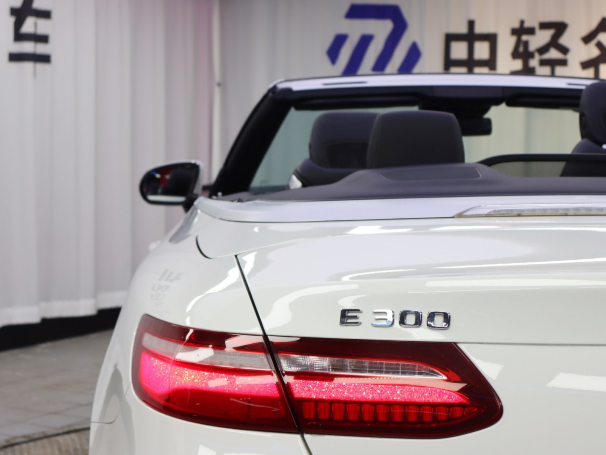 奔馳 奔馳E級(jí)  2019款 E 300 敞篷轎跑車圖片