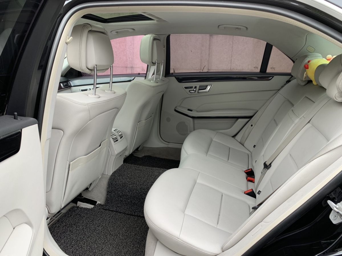 2014年3月奔驰 奔驰E级  2014款 改款 E 260 L 豪华型