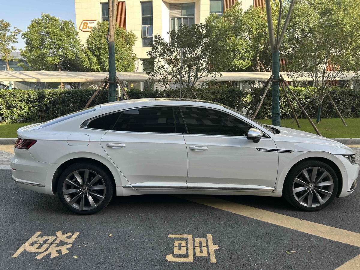 大眾 一汽-大眾CC  2019款 380TSI 曜顏版圖片