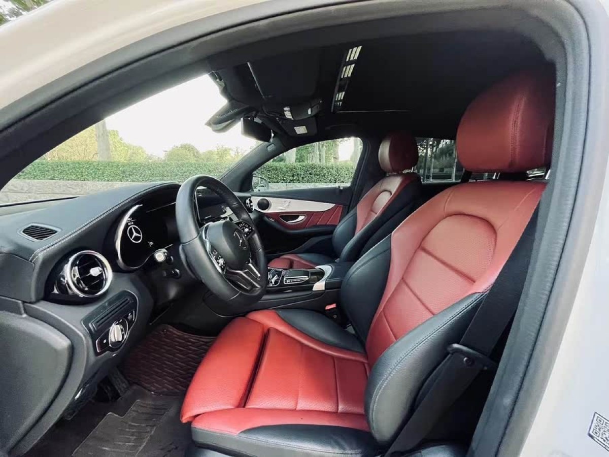 奔馳 奔馳GLC  2023款 改款 GLC 260 4MATIC 轎跑SUV圖片
