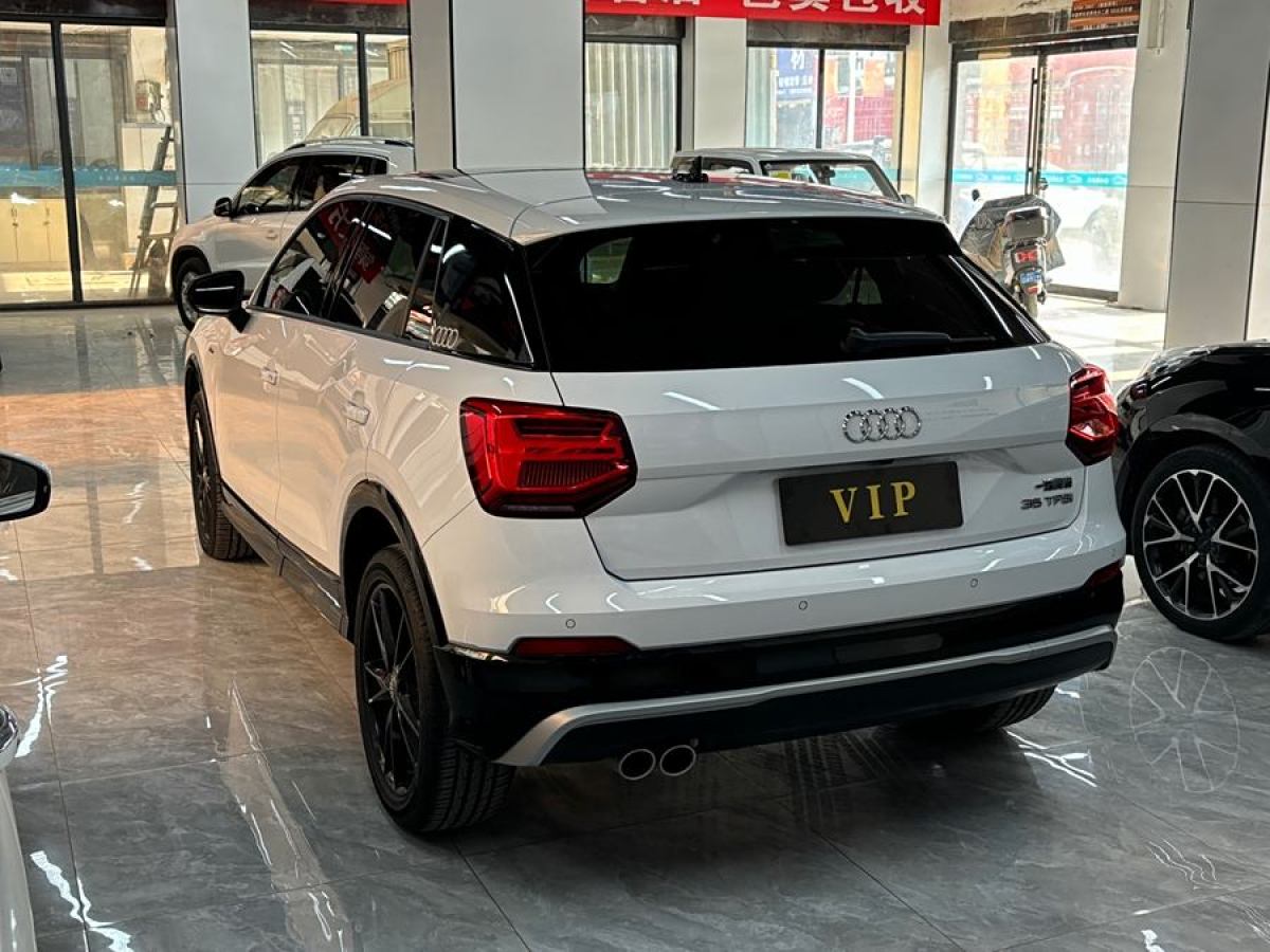 奧迪 奧迪Q2L  2022款 35 TFSI 豪華動感型圖片