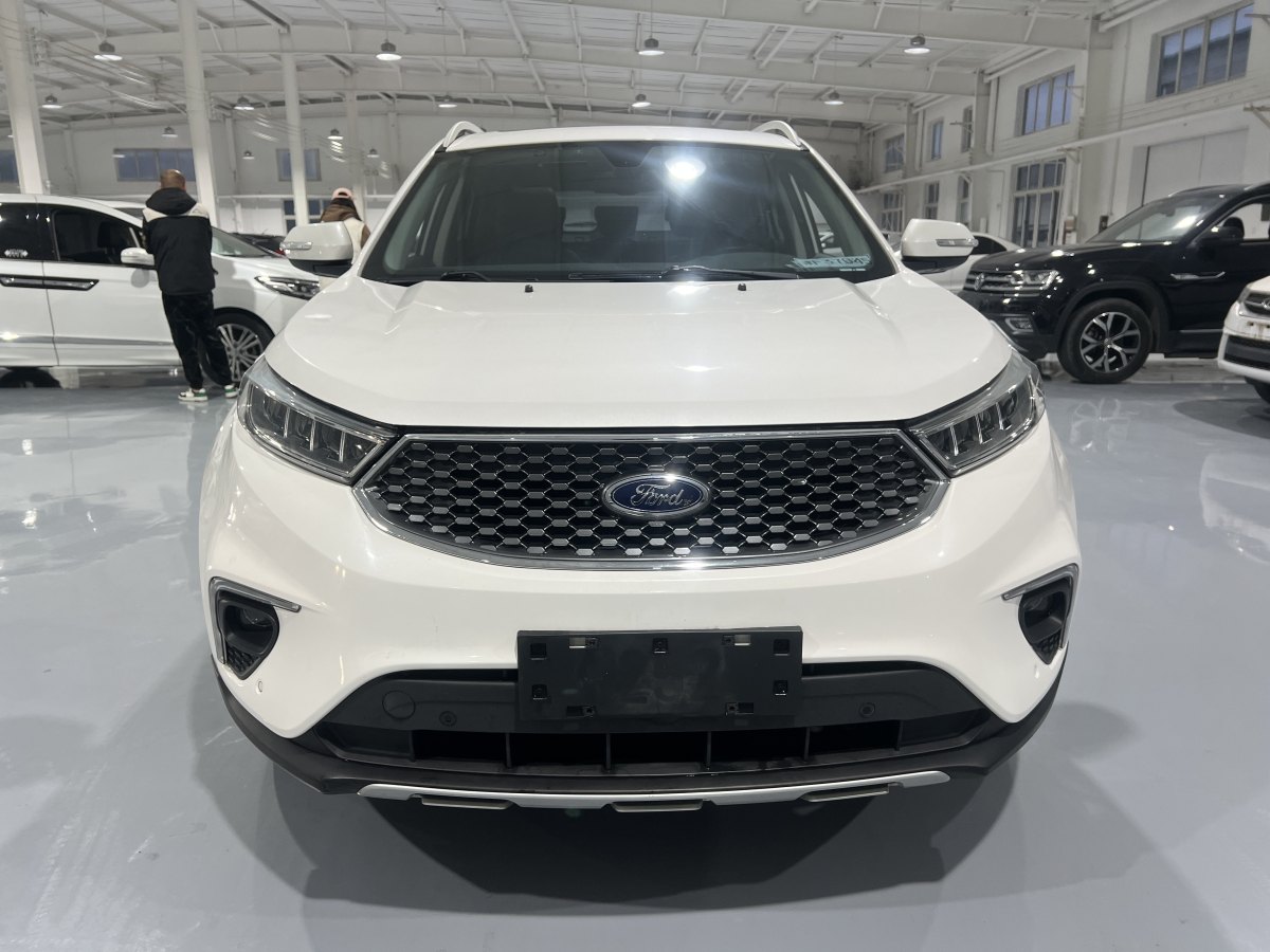 福特 領(lǐng)界  2019款 EcoBoost 145 CVT 48V尊領(lǐng)型 國(guó)VI圖片