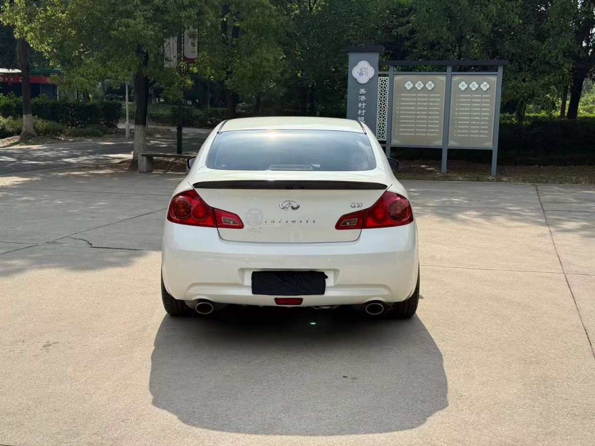 英菲尼迪 QX50  2013款 2.5 兩驅(qū)優(yōu)雅版圖片