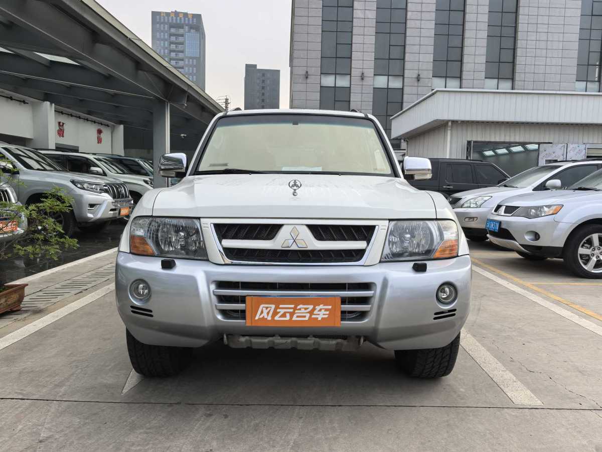 2008年8月三菱 帕杰羅  2005款 V77 3.8L