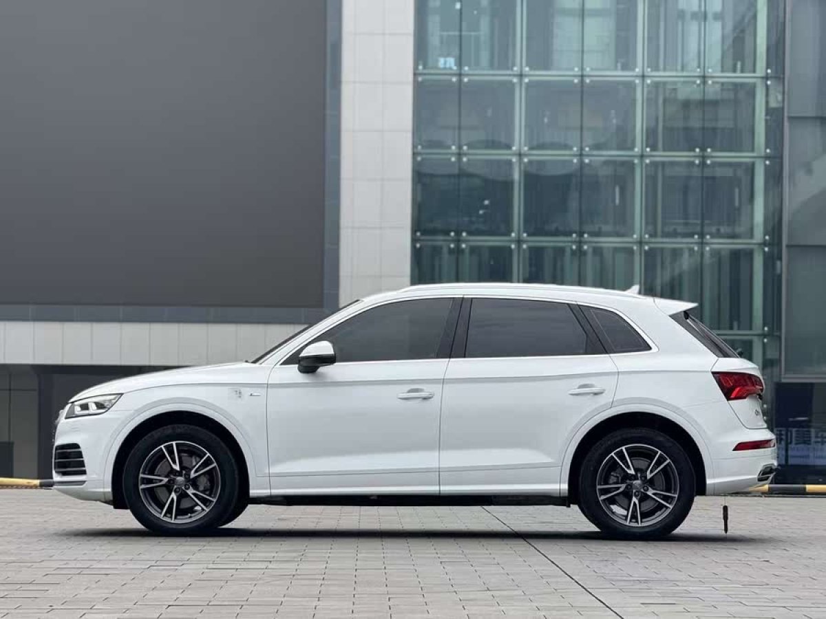 奧迪 奧迪Q5L  2020款 改款 40 TFSI 榮享時尚型圖片