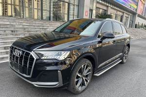 奥迪Q7 奥迪 45 TFSI quattro S line运动型