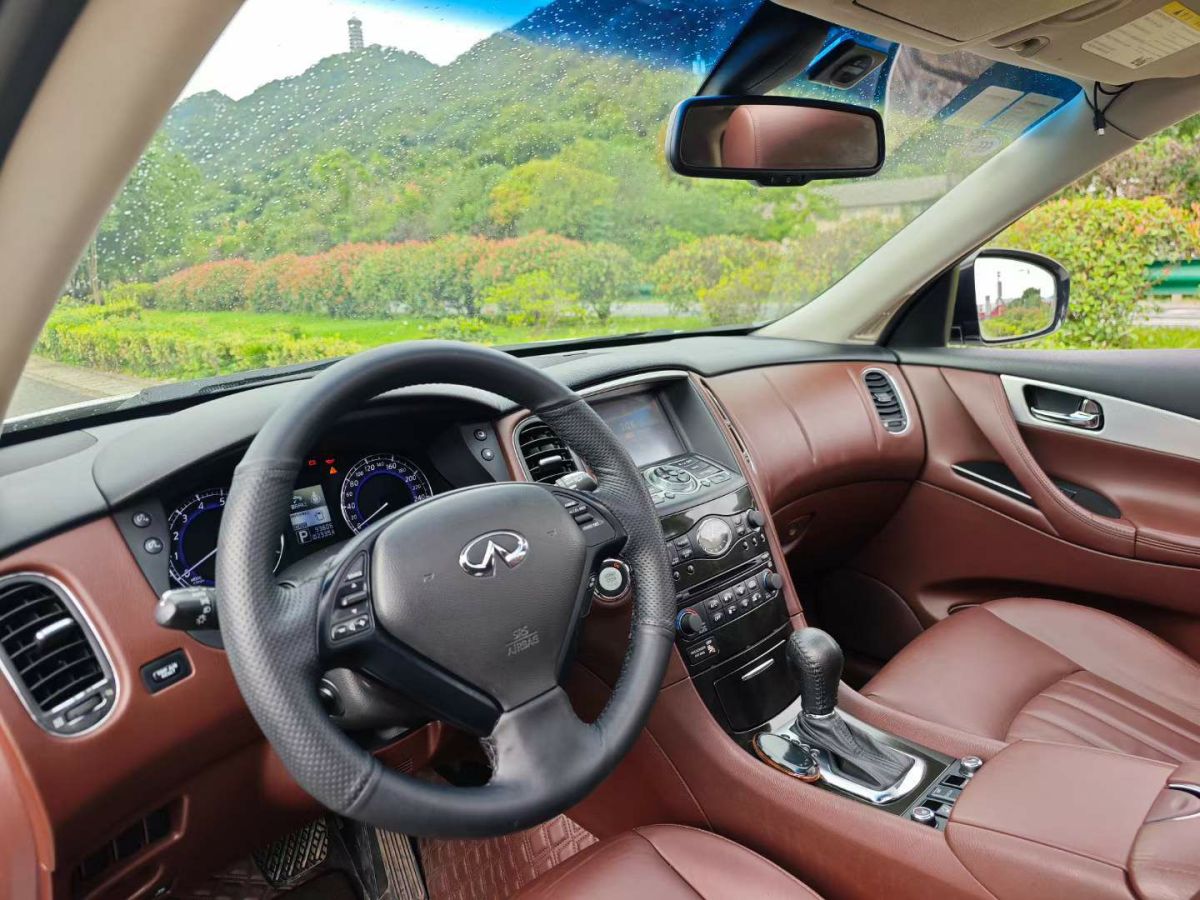 2014年1月英菲尼迪 QX  2014款 QX60 2.5L HYBRID CVT 全能版