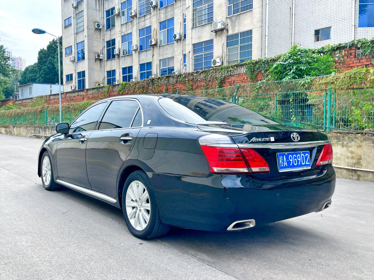 豐田 皇冠  2012款 2.5L Royal 導(dǎo)航版圖片