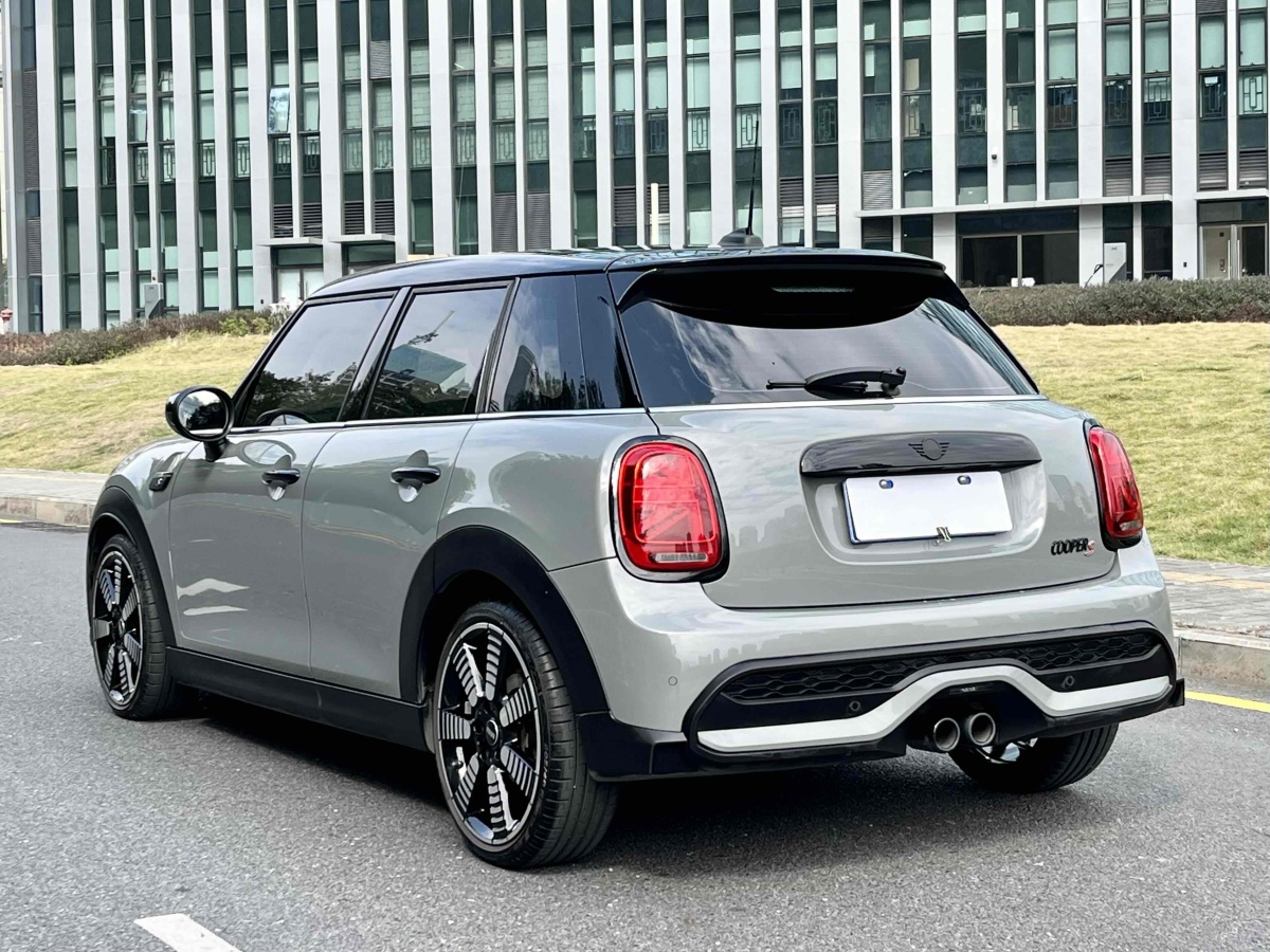 MINI MINI  2022款 2.0T COOPER S 執(zhí)迷特別版圖片