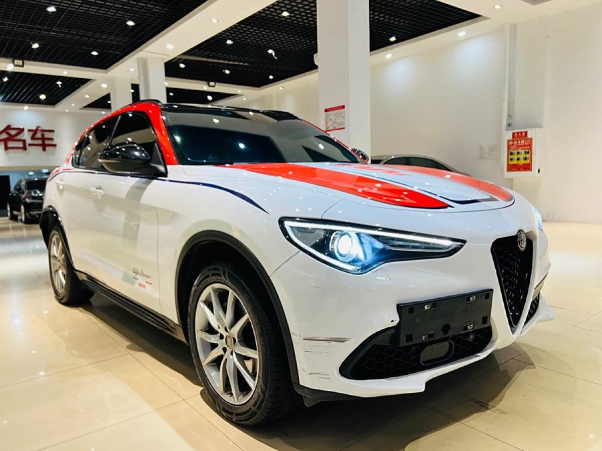 阿爾法·羅密歐 Stelvio  2017款 2.0T 200HP 豪華版圖片