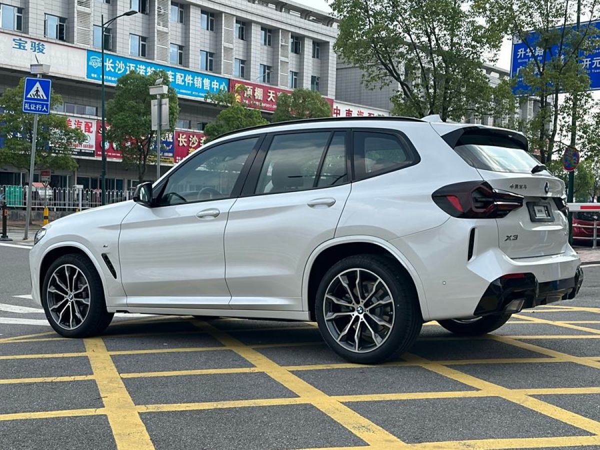 2024年6月寶馬 寶馬X3  2023款 xDrive30i 領(lǐng)先型 M曜夜套裝