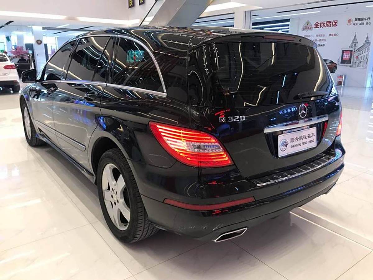 奔馳 奔馳R級  2014款 R 320 4MATIC 豪華型圖片