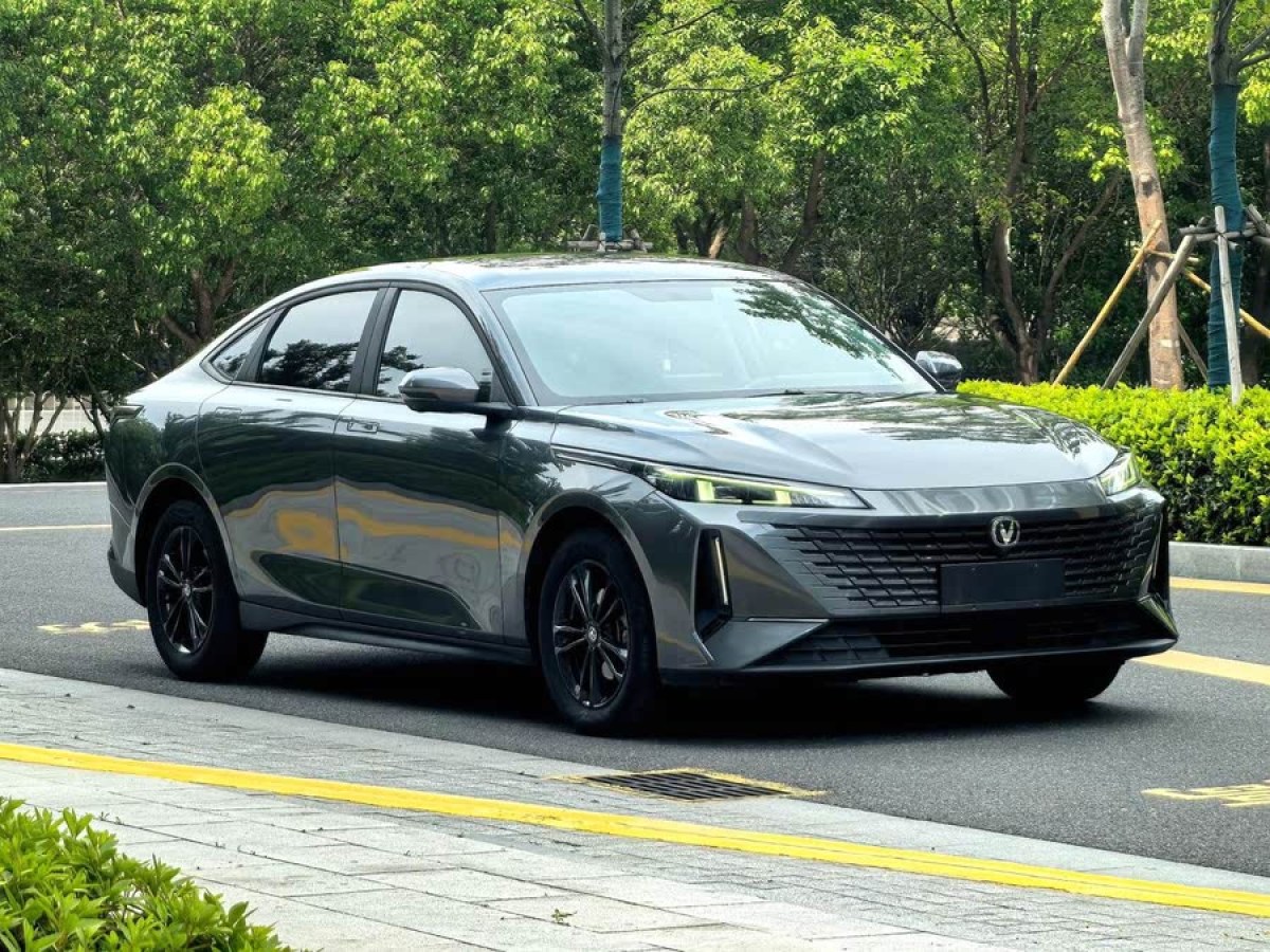 長安 逸達(dá)  2023款 藍(lán)鯨NE 1.5T GDI DCT尊貴型圖片