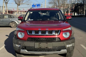 BJ20 北汽 1.5T CVT尊貴型