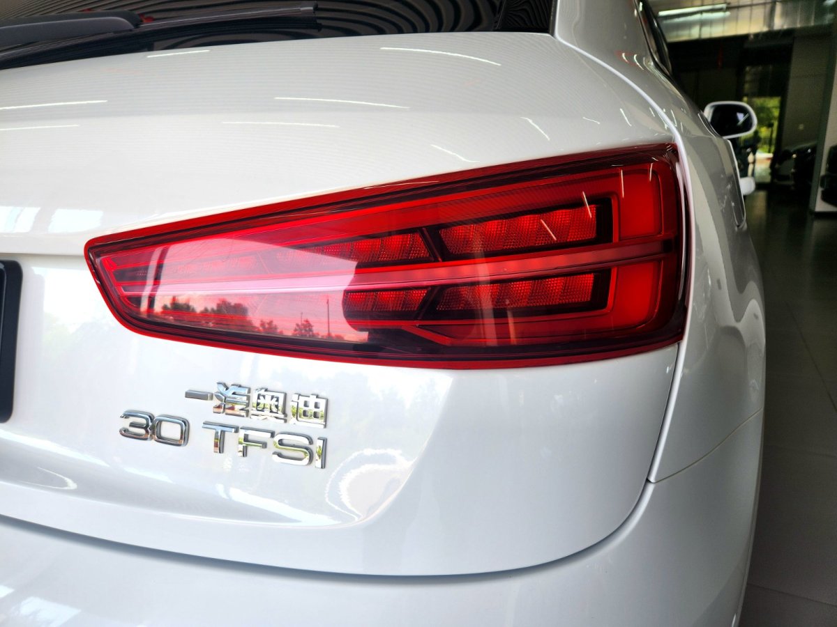 奧迪 奧迪Q3  2015款 Q3 2.0TFSI 35TFSI quattro 技術型圖片