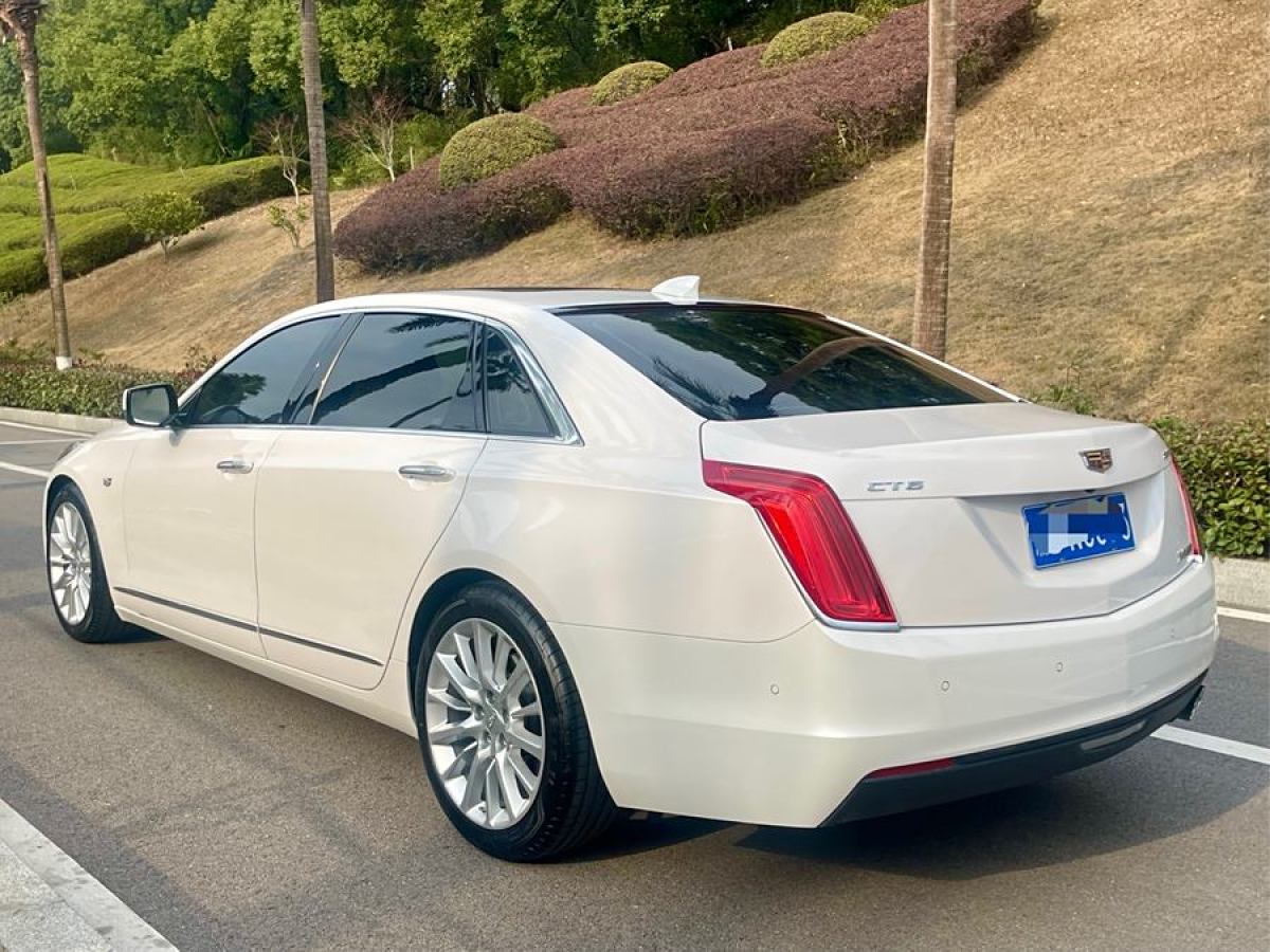 凱迪拉克 CT6  2016款 28T 領(lǐng)先型圖片