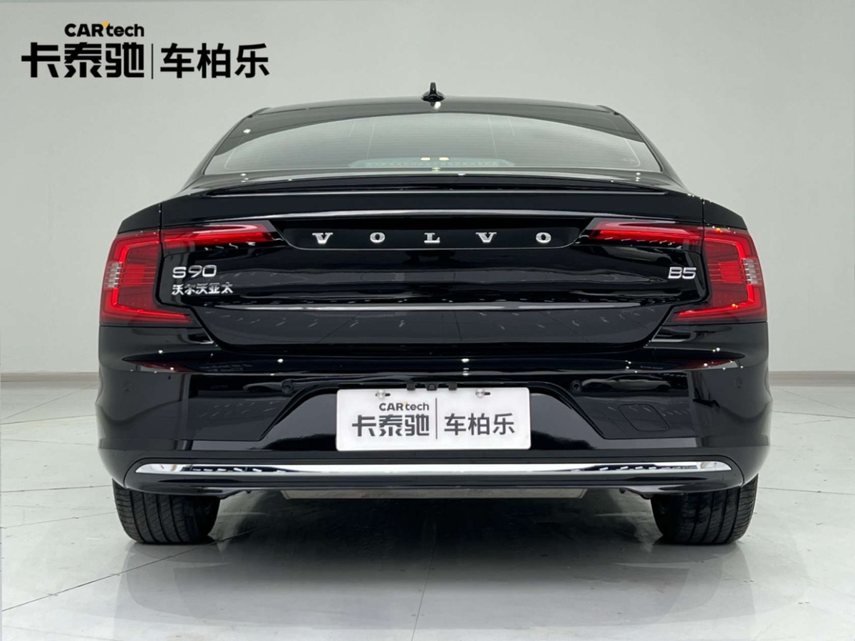 2023年03月沃尔沃 S90  2023款 B5 智逸豪华版