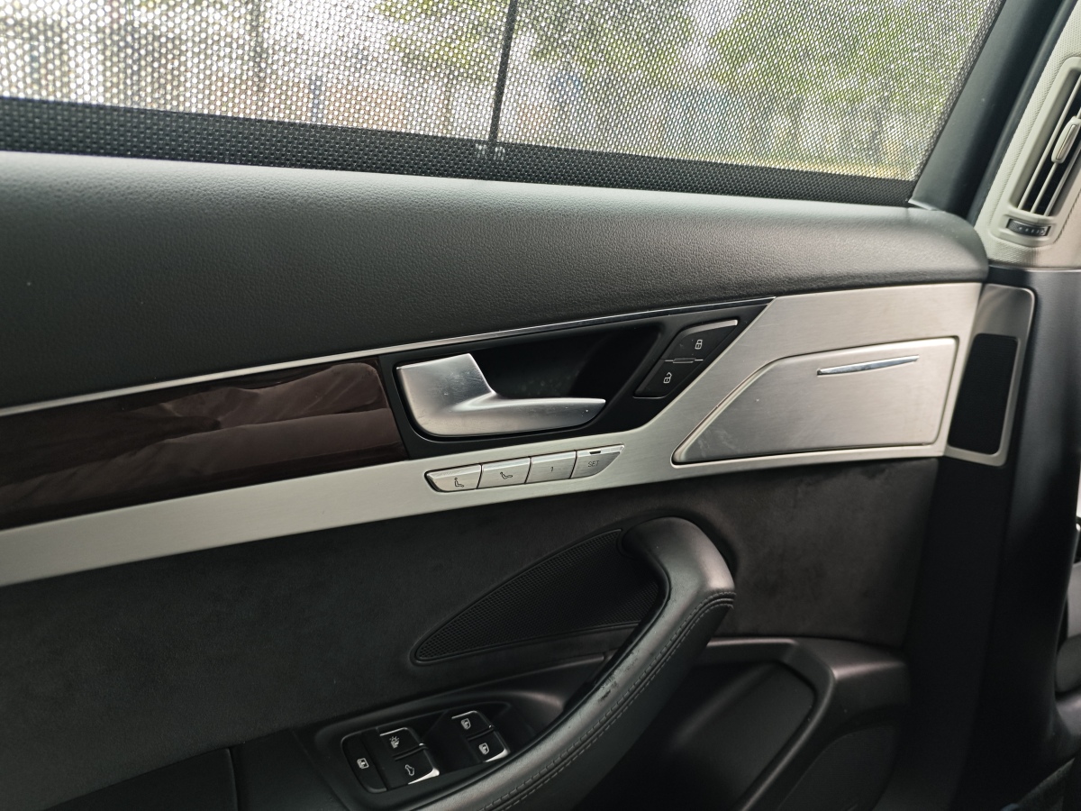 奧迪 奧迪A8  2012款 A8L 50 TFSI quattro尊貴型圖片