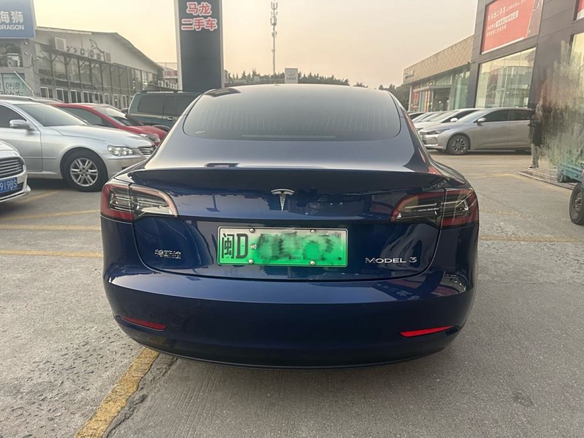 特斯拉 Model 3  2021款 改款 標(biāo)準(zhǔn)續(xù)航后驅(qū)升級(jí)版圖片