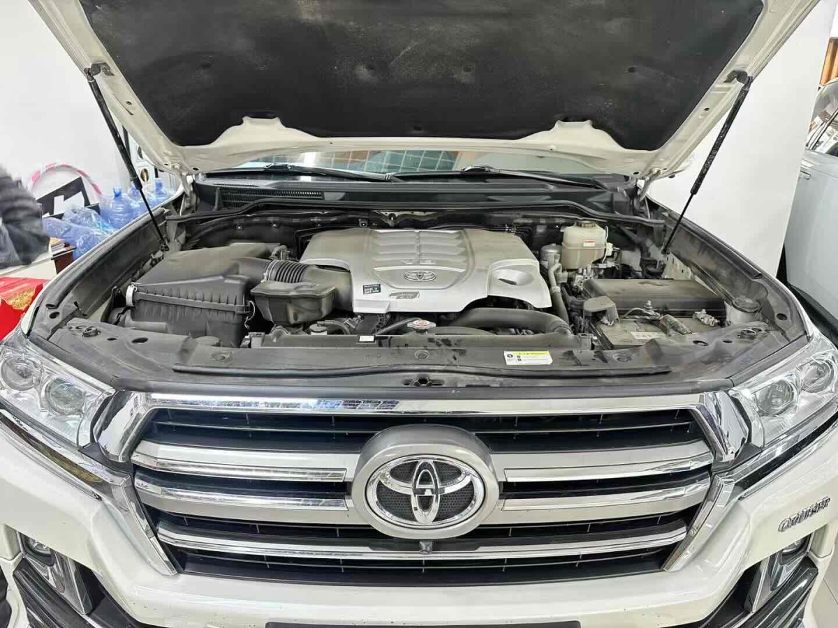 豐田 蘭德酷路澤  2018款 5.7L VX-R 12氣 底升(中東版)圖片