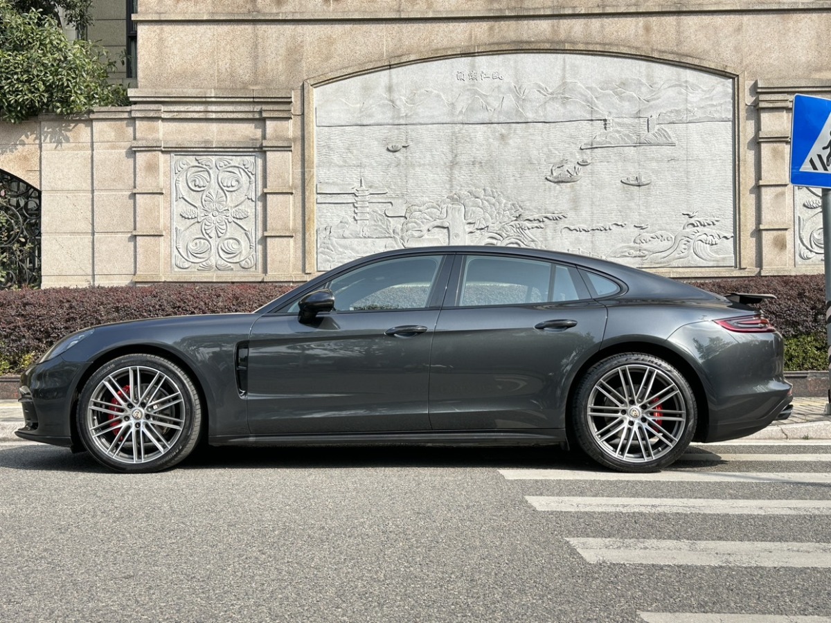 2018年7月保時(shí)捷 Panamera  2017款 Panamera 3.0T