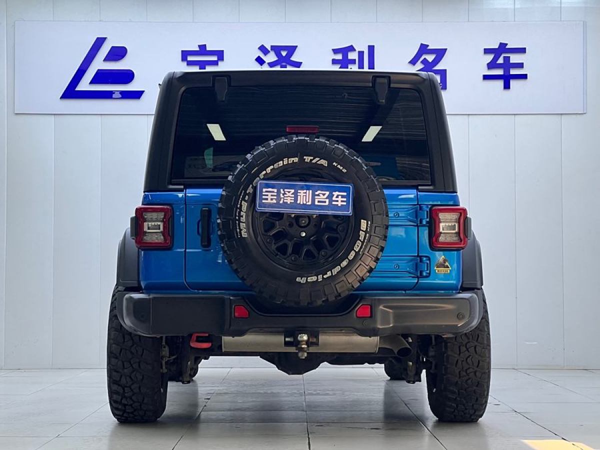 2023年2月Jeep 牧馬人  2024款 2.0T 羅賓漢四門版