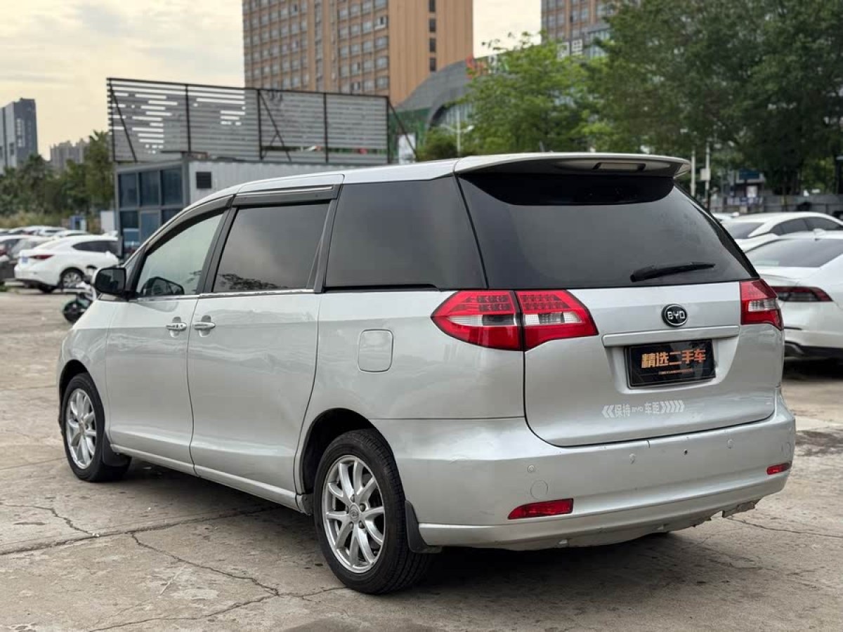 比亞迪 M6  2011款 2.4L 自動(dòng)尊貴型圖片