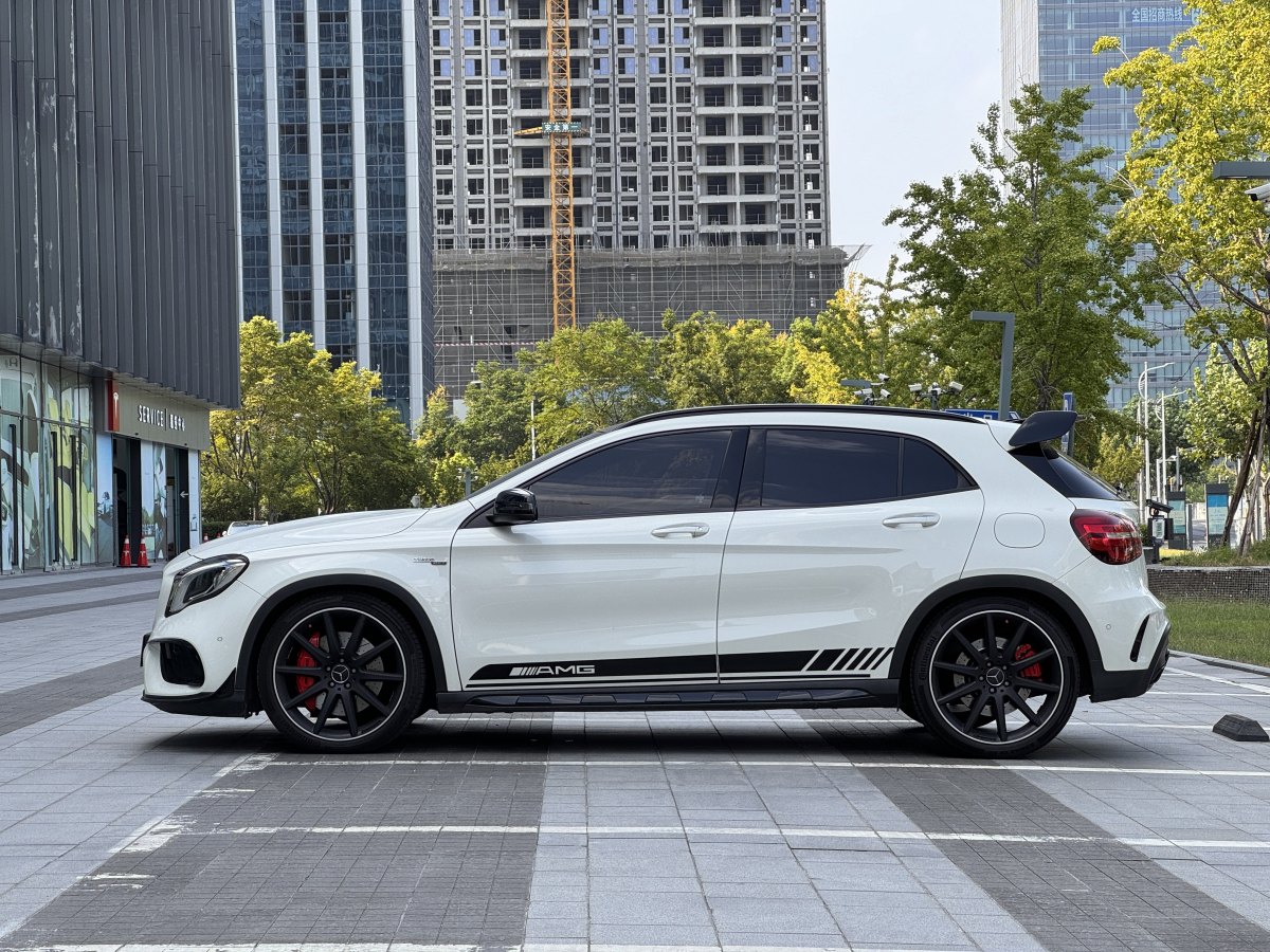 奔驰 奔驰GLA AMG  2017款 改款 AMG GLA 45 4MATIC图片