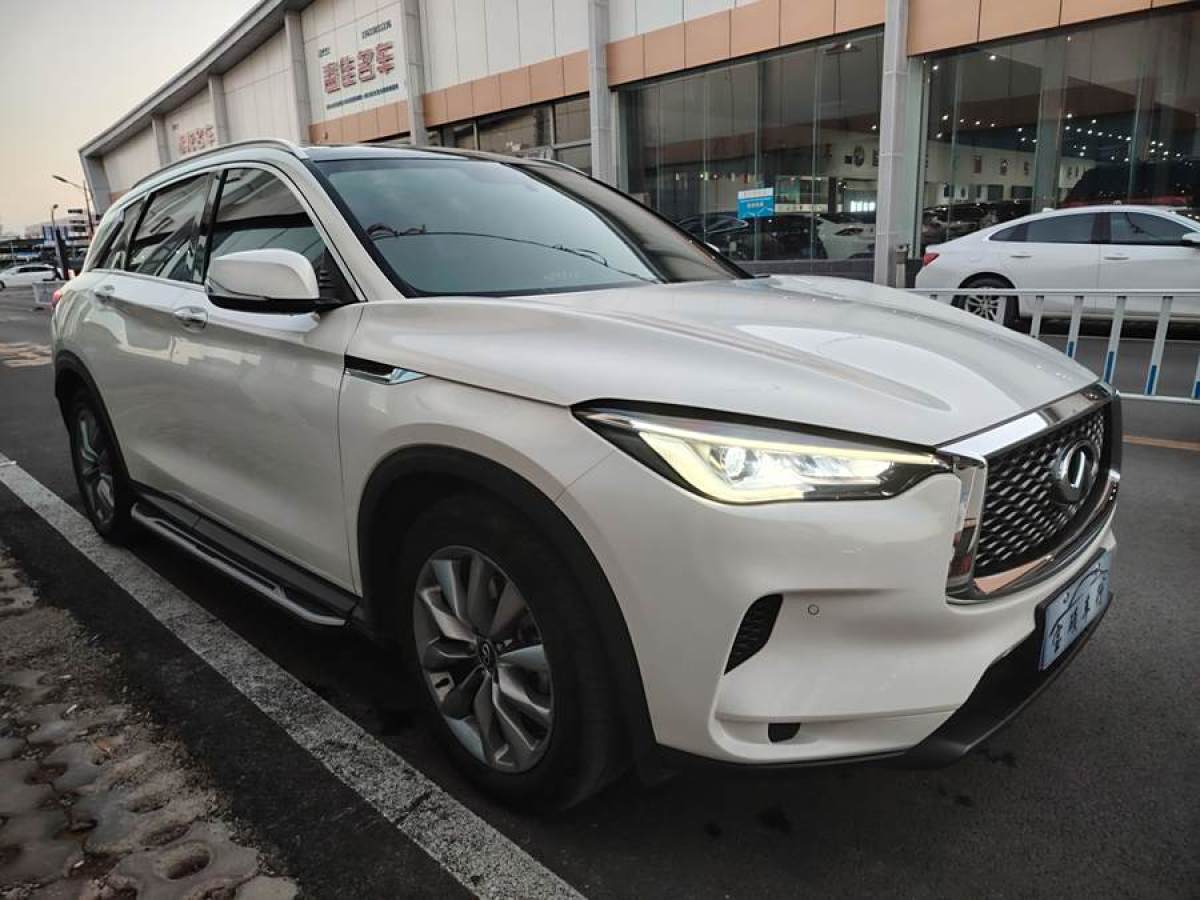 2023年10月英菲尼迪 QX50  2022款 2.0T 兩驅(qū)時尚版