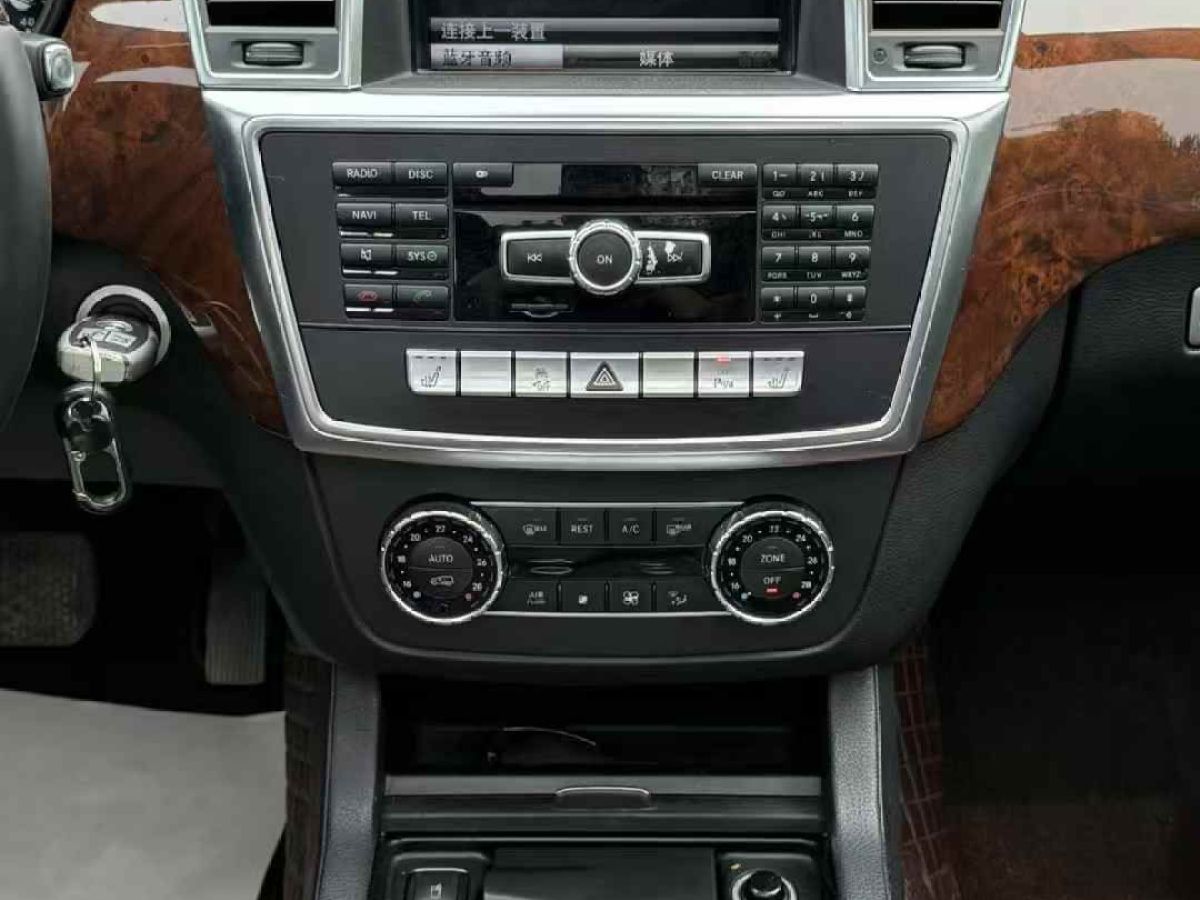 奔馳 奔馳M級  2014款 ML 350 CDI 4MATIC圖片