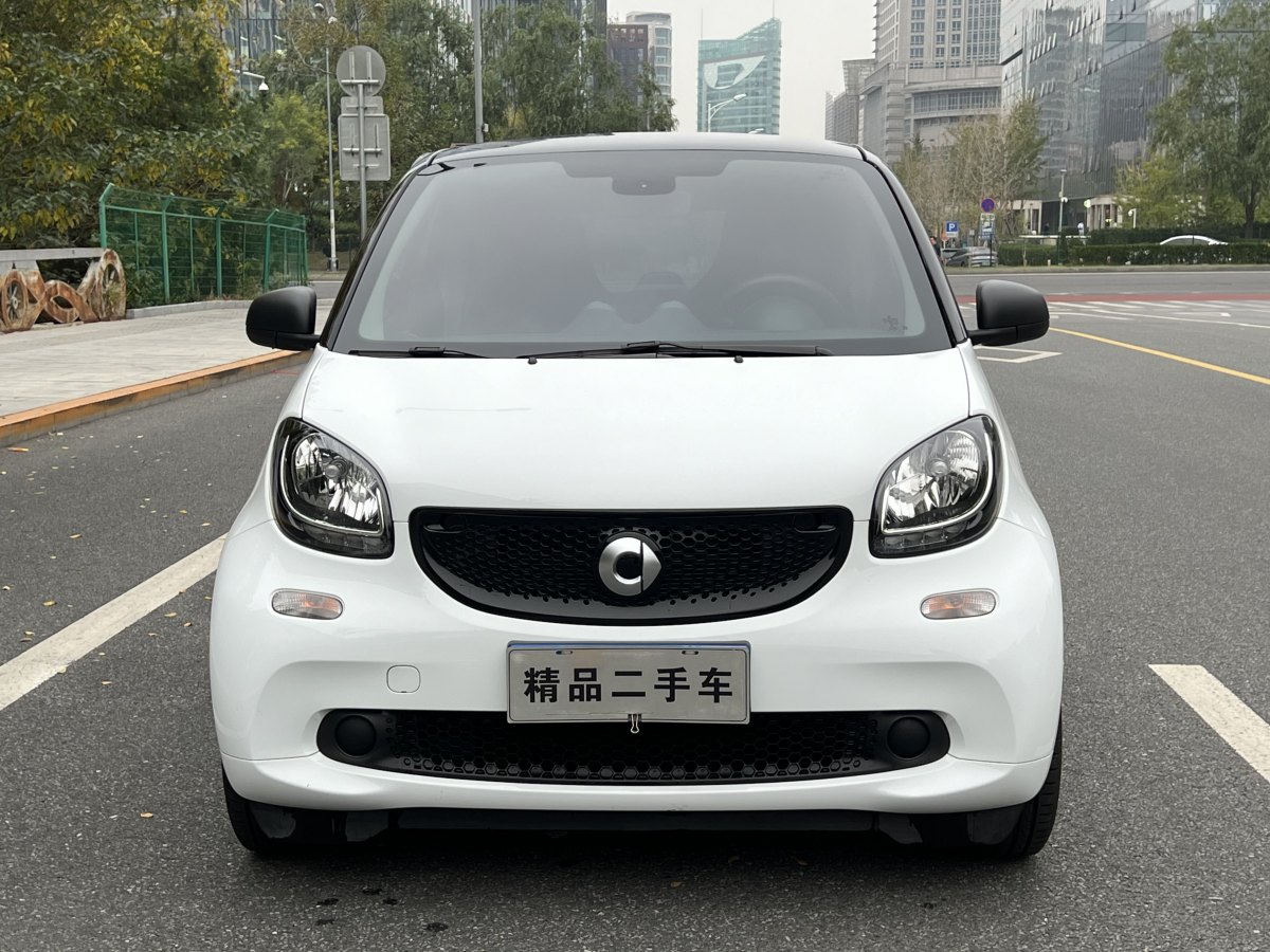 2019年10月smart fortwo  2019款 0.9T 66千瓦硬頂風(fēng)擎版 國VI