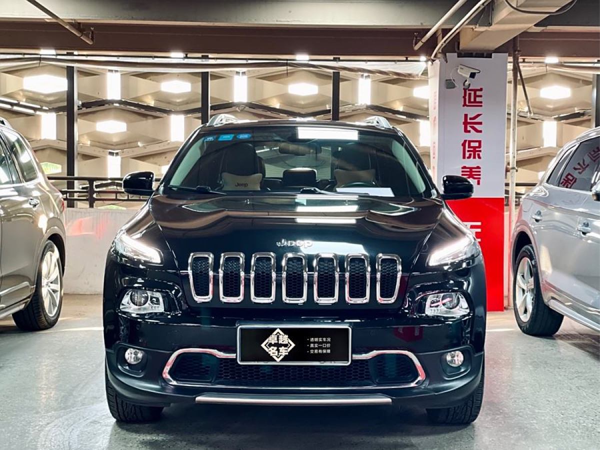 Jeep 自由光  2016款 2.4L 優(yōu)越版圖片