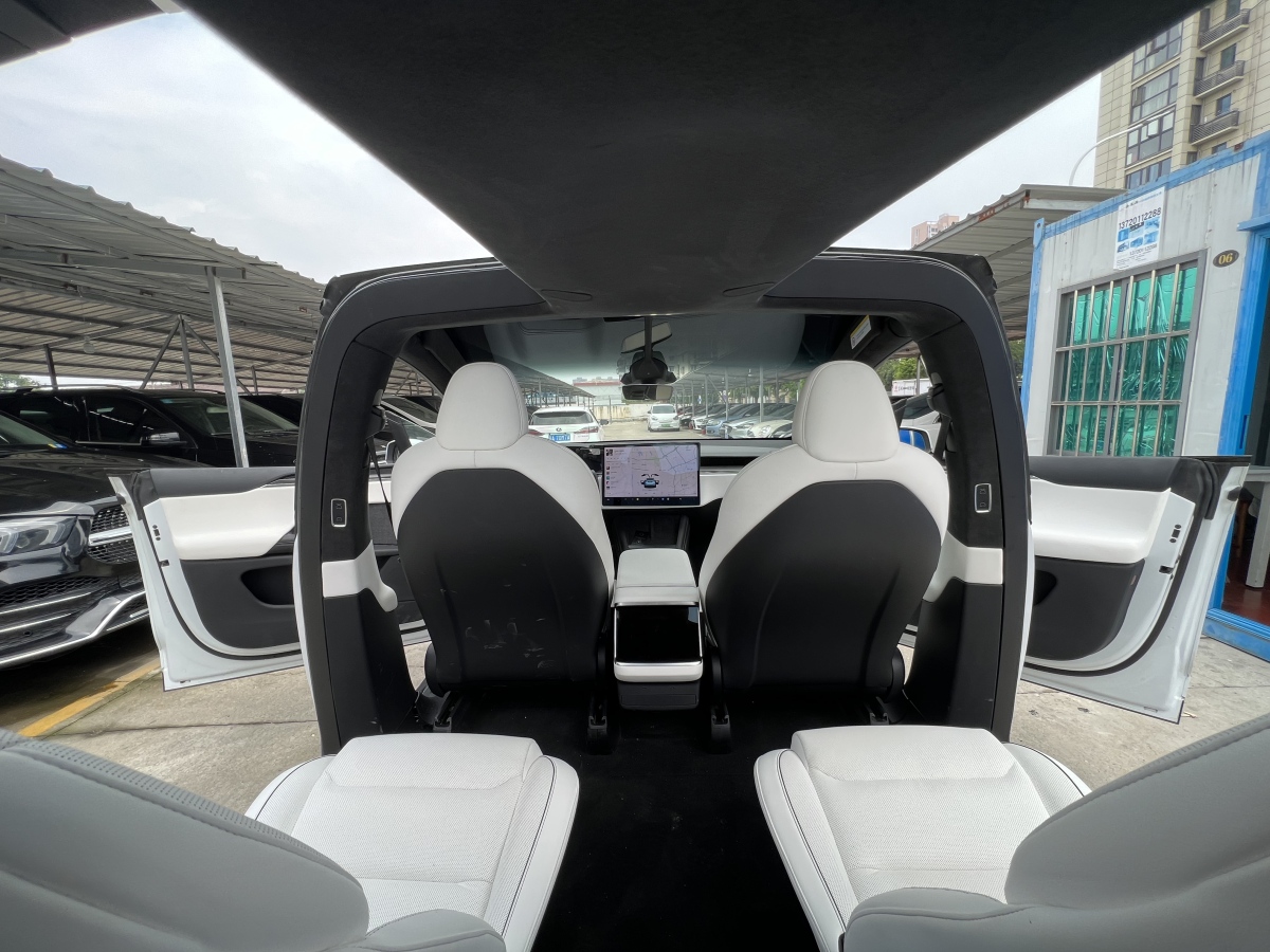 特斯拉 Model X  2023款 三電機(jī)全輪驅(qū)動 Plaid版圖片