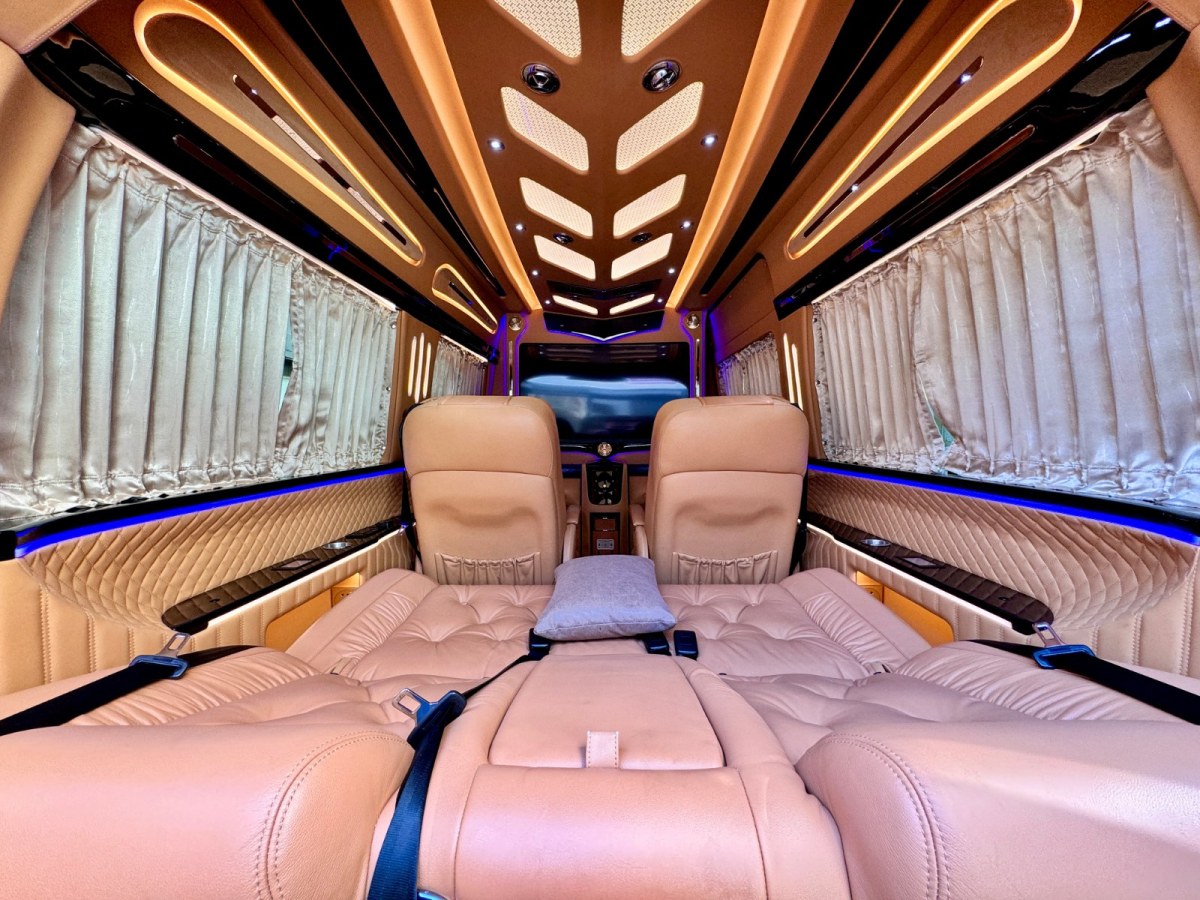 奔驰 奔驰 Sprinter 2019款 斯宾特 豪华商旅车图片