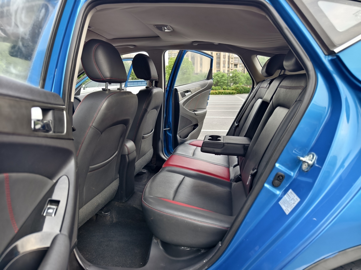 長安 逸動XT  2016款 1.6L 自動俊酷型圖片