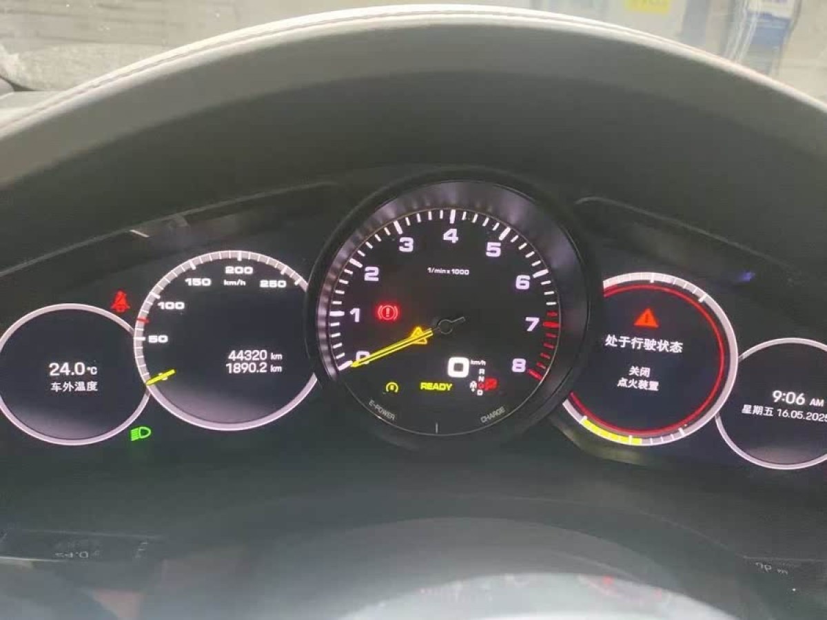 保時(shí)捷 Cayenne新能源  2023款 Cayenne E-Hybrid 2.0T 鉑金版圖片