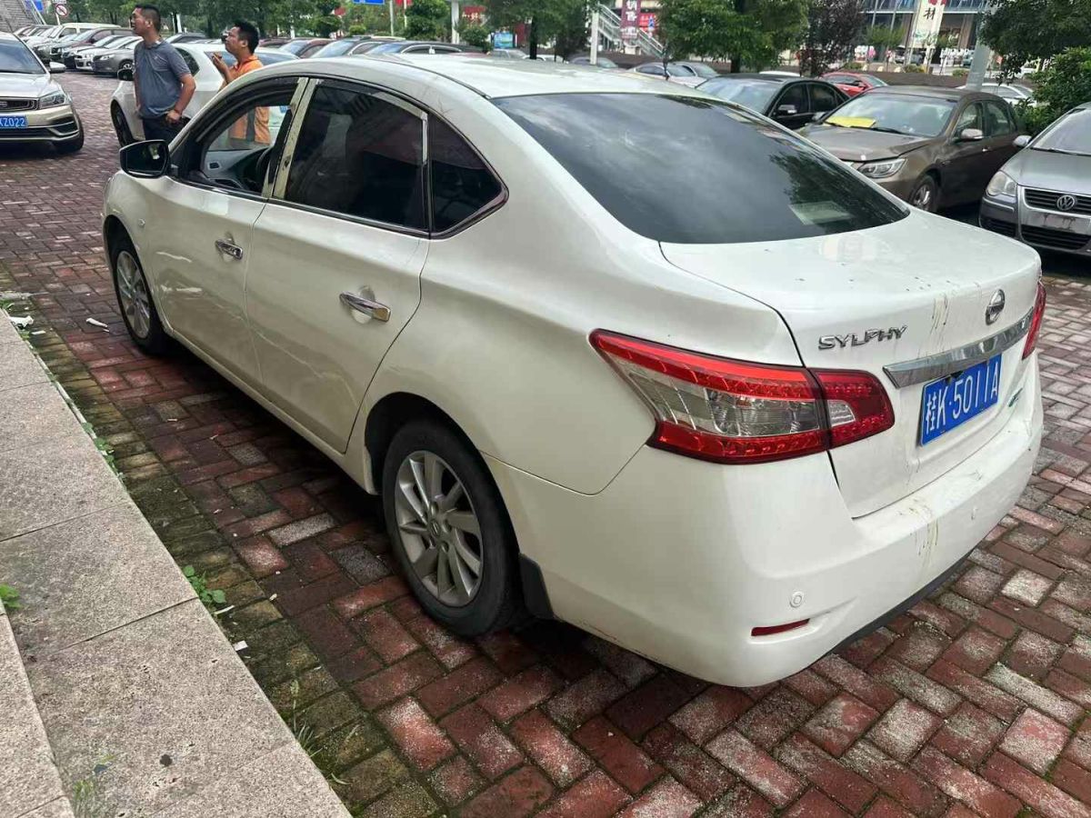 日產(chǎn) 軒逸 圖片