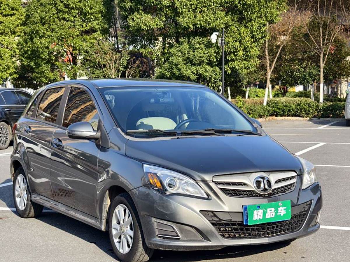 北京 北京汽車E系列  2013款 兩廂 1.5L 自動(dòng)樂天版圖片