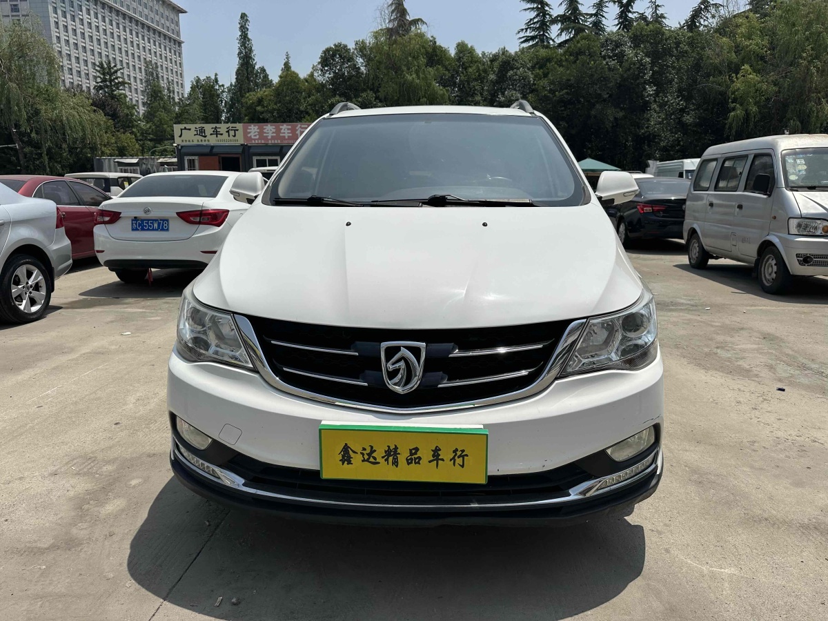 寶駿 730  2016款 1.5L 手動(dòng)舒適型 7座圖片