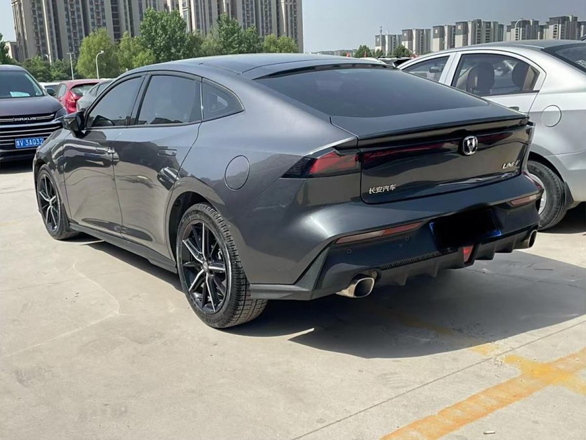 長(zhǎng)安 長(zhǎng)安UNI-V  2023款 1.5T 智慧領(lǐng)航型圖片