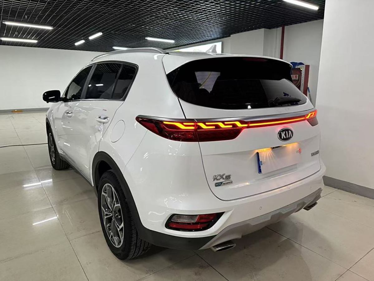 起亞 KX5  2021款 2.0L 自動兩驅(qū)舒適版圖片