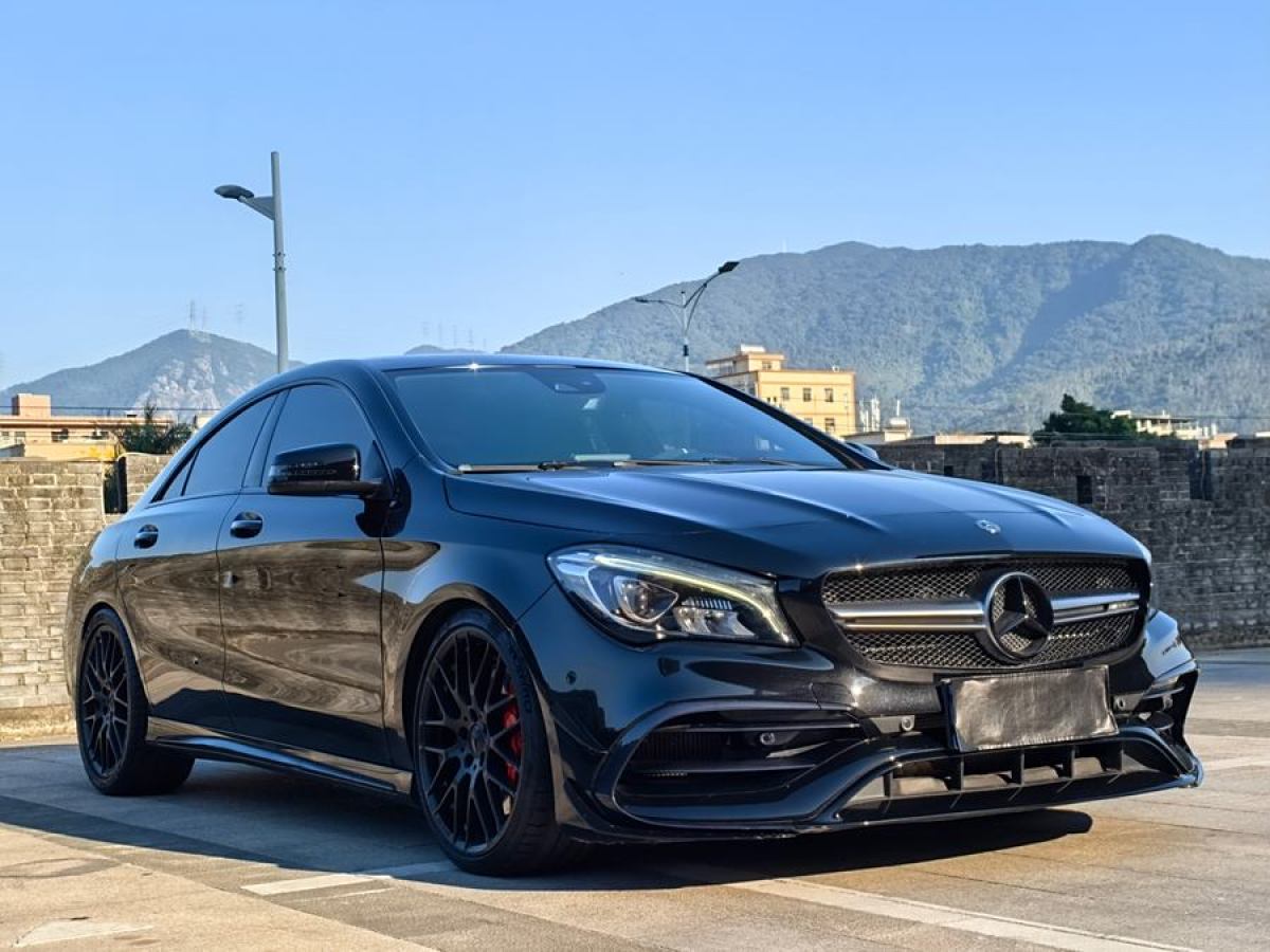 奔馳 奔馳CLA級(jí)AMG  2017款 AMG CLA 45 4MATIC 暗夜雷霆限量版圖片